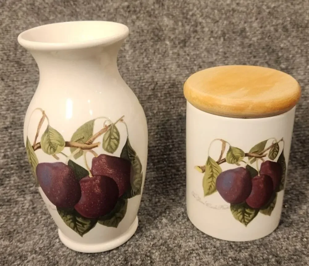 Portmeirion Pomona Grapes Cherries Vase 6.5